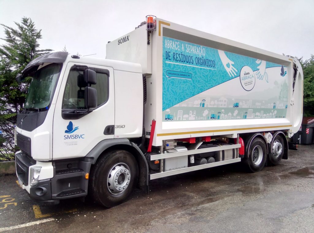 Autarquia adquire duas viaturas para recolha de resíduos no valor de 595 mil euros