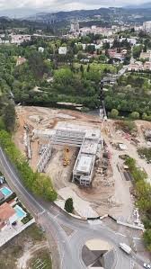 Autarca de Vila Real visita obras das Piscinas Municipais